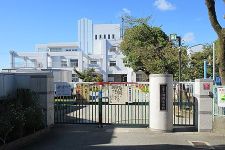 【小学校】川西市立川西小学校まで206ｍ