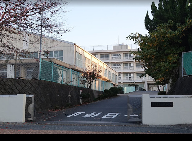 【中学校】富士市立岳陽中学校まで905ｍ