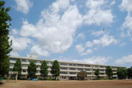 【中学校】牛久市立牛久第三中学校まで2000ｍ