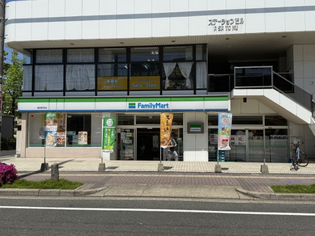 【コンビニエンスストア】ファミリーマート　植田駅前店まで434ｍ