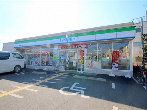 【コンビニエンスストア】ファミリーマート　朝霞膝折一丁目店まで470ｍ