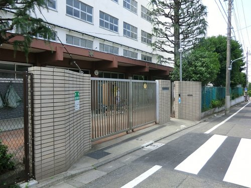 【中学校】大田区立大森第六中学校まで307ｍ