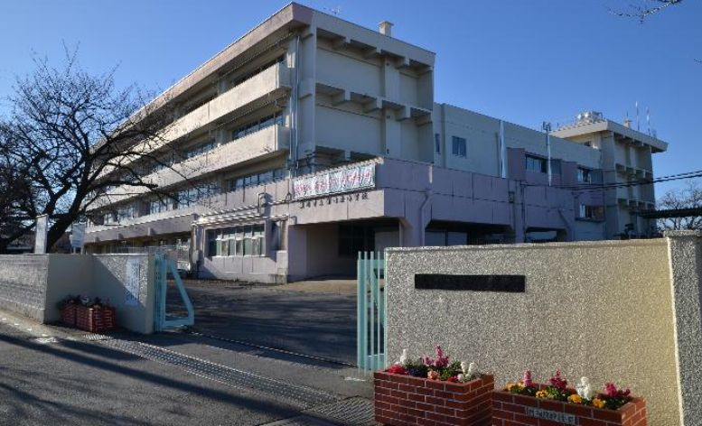 【小学校】桶川市立桶川東小学校まで143ｍ