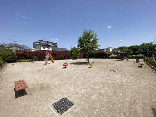 【公園】美原中央公園まで260ｍ