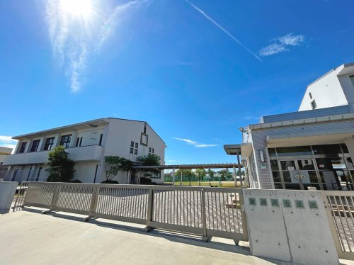 【中学校】四日市市立富洲原中学校まで491ｍ