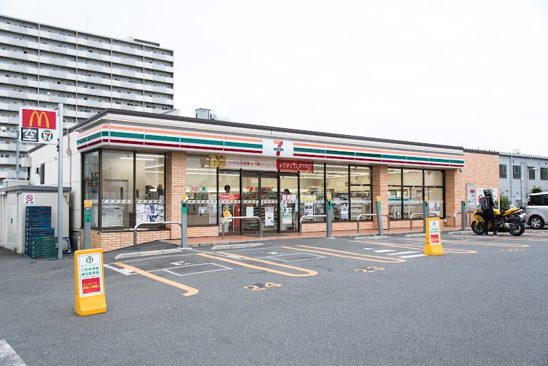 【コンビニエンスストア】セブンイレブン　江東新砂3丁目店まで320ｍ