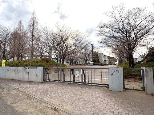 【中学校】下妻市立千代川中学校まで880ｍ