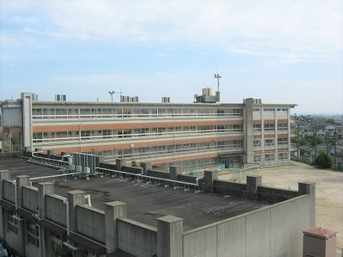 【中学校】枚方市立第二中学校まで722ｍ