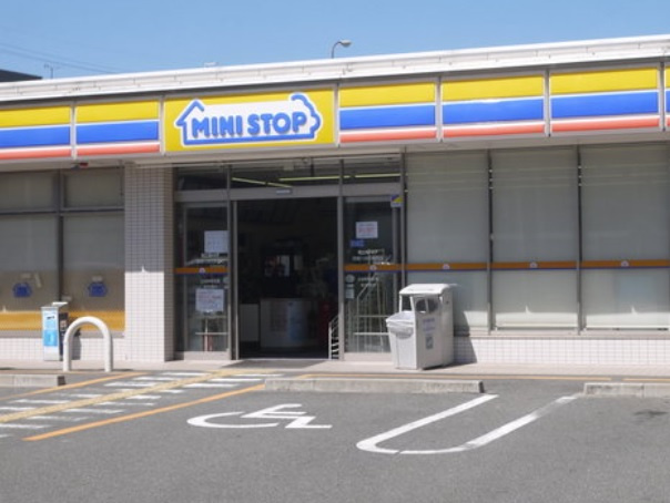 【コンビニエンスストア】ミニストップ寝屋川菅相塚町店まで736ｍ