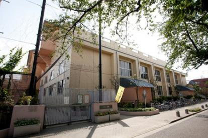 【中学校】世田谷区立東深沢中学校まで111ｍ