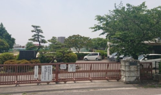 【小学校】小牧市立小牧南小学校まで968ｍ