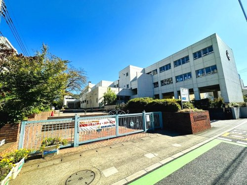 【小学校】和光市立本町小学校まで320ｍ