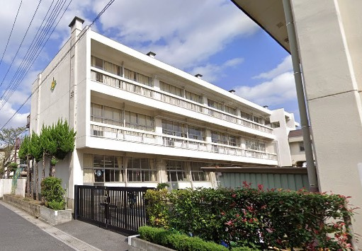 【小学校】越谷市立蒲生小学校まで549ｍ