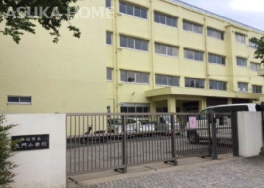 【小学校】横浜市立大門小学校まで766ｍ