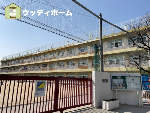 【小学校】川口市立仲町小学校まで526ｍ