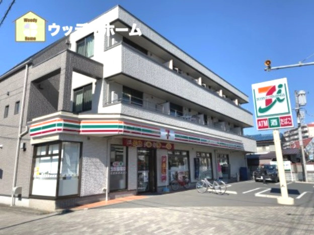 【コンビニエンスストア】セブンイレブン　北越谷駅東口店まで713ｍ