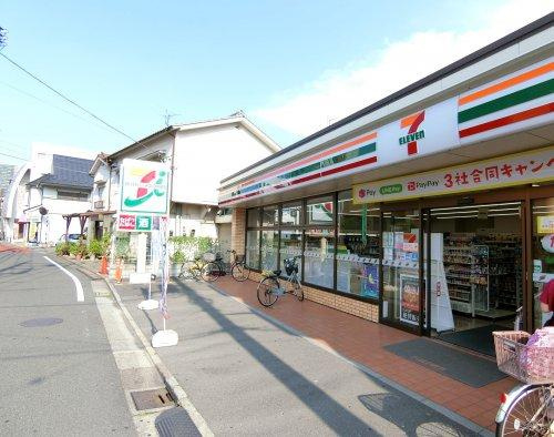 【コンビニエンスストア】セブンイレブン　足立中川1丁目店まで382ｍ