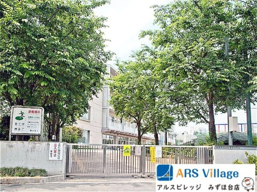 【小学校】朝霞市立朝霞第十小学校まで764ｍ