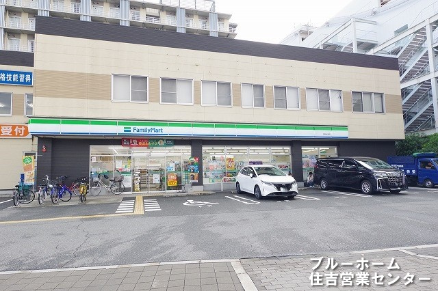 【コンビニエンスストア】ファミリーマート　堺新金岡店まで367ｍ