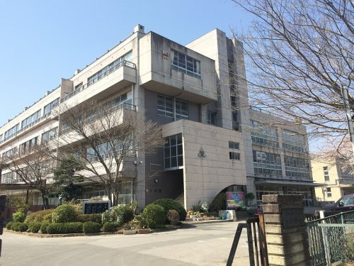 【小学校】北本市立東小学校まで700ｍ