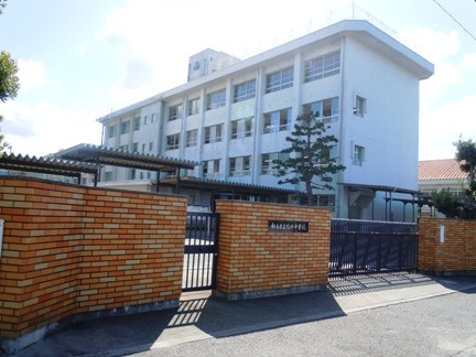 【中学校】鴨川中学校まで692ｍ