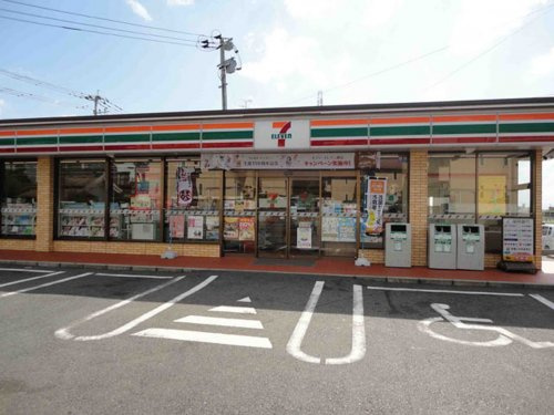 【コンビニエンスストア】セブンイレブン　八幡上ノ原店まで367ｍ