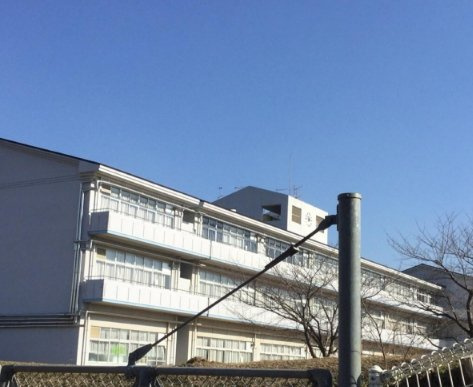 【中学校】龍ケ崎市立城ノ内中学校まで2400ｍ