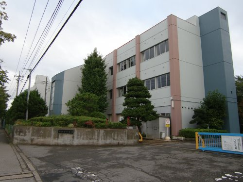 【小学校】白井市立清水口小学校まで763ｍ