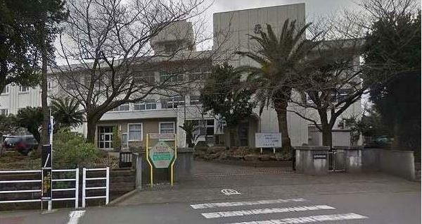 【小学校】沼津市立門池小学校まで1431ｍ