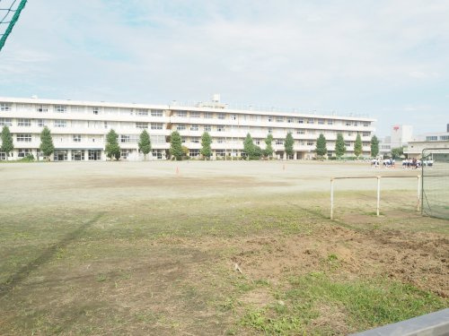 【中学校】久喜市立久喜中学校まで900ｍ