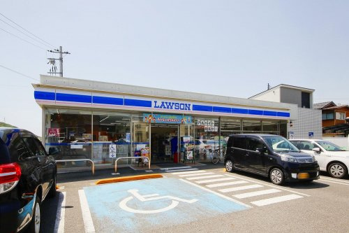 【コンビニエンスストア】ローソン　田辺会津小学校前店まで108ｍ