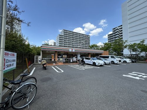 【コンビニエンスストア】セブンイレブン　葛飾小菅1丁目店まで1022ｍ