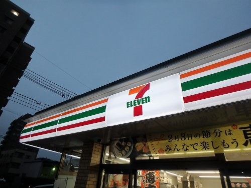 【コンビニエンスストア】セブン-イレブン川口原町店まで110ｍ