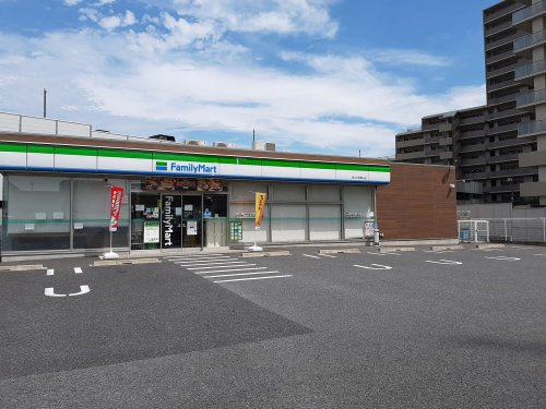 【コンビニエンスストア】ファミリーマート長久手西原山店まで240ｍ