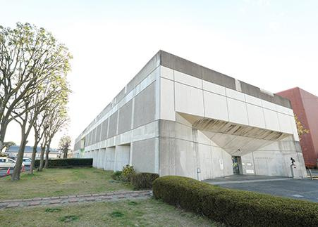 【図書館】高萩市立図書館まで576ｍ