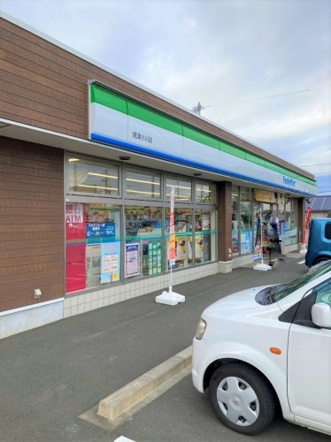 【コンビニエンスストア】ファミリーマート　焼津小川店まで455ｍ