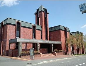 【図書館】市立図書館まで746ｍ