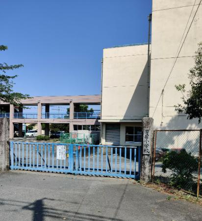 【小学校】寄居町立寄居小学校まで1134ｍ