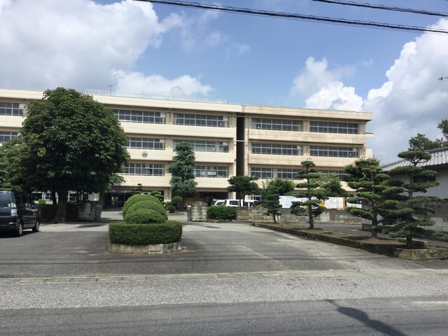 【中学校】足利市立第三中学校まで828ｍ