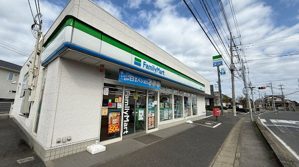 【コンビニエンスストア】ファミリーマート　取手駒場店まで928ｍ