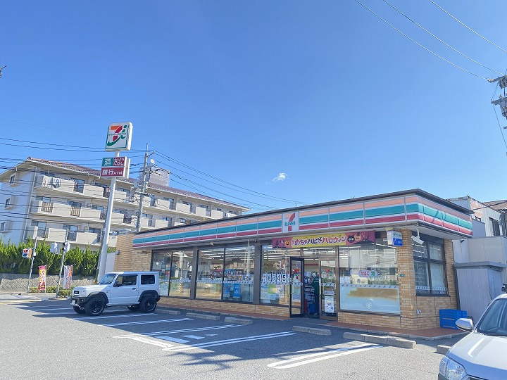 【コンビニエンスストア】セブンイレブン　東広島西条中央店まで221ｍ