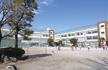 【小学校】杉並区立　杉並第九小学校まで395ｍ