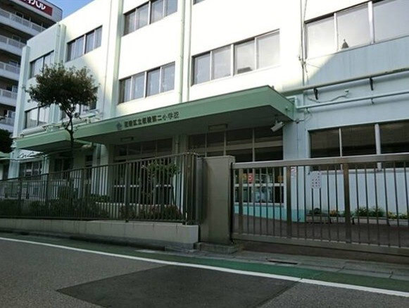 【小学校】板橋区立蓮根第二小学校まで486ｍ