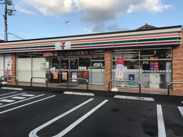 【コンビニエンスストア】セブンイレブン　下館駅南口店まで400ｍ