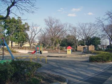 【公園】白百合公園まで708ｍ