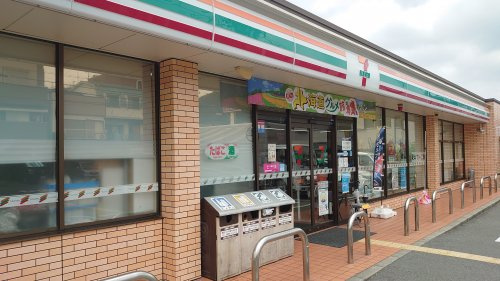 【コンビニエンスストア】セブンイレブン善根寺町店まで635ｍ