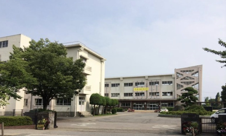 【小学校】西小学校まで1689ｍ