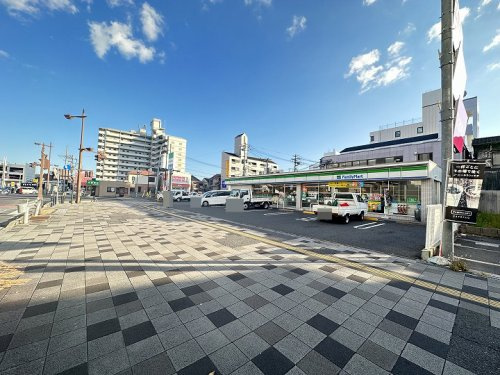 【コンビニエンスストア】ファミリーマート　南観音三丁目店まで402ｍ