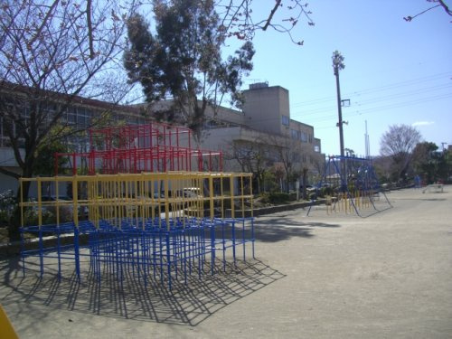 【小学校】小川町立みどりが丘小学校まで1534ｍ