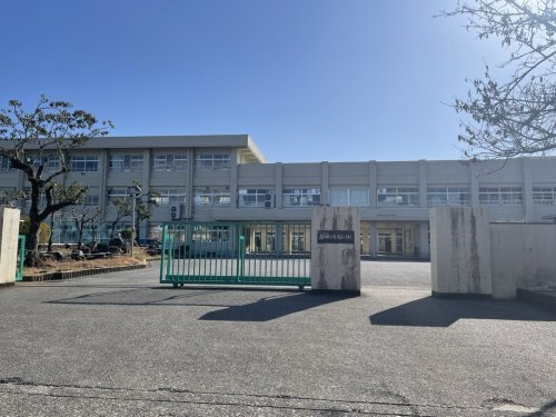 【小学校】高知市立介良小学校まで799ｍ
